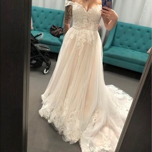 Wedding dress size 8